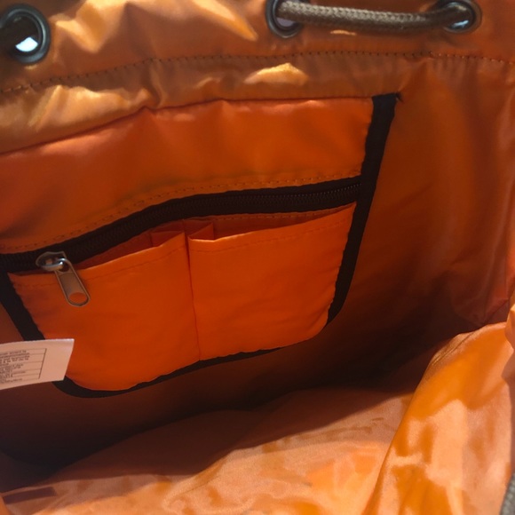 Backpack - Picture 3 of 4